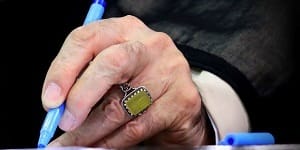 نکتههای مهم حضرت آیتالله خامنهای برای حوزه علمیه قم: راهنماییهایی که تغییرات بزرگی به همراه دارد