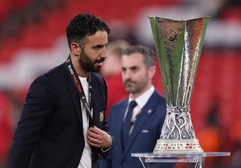 آموریم: حتی اگر اخراج شوم، استعفا نمیدهم و غرامت نمیگیرم!