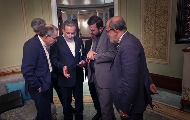 عنوان پیشنهادی: "چرا تعویق مذاکرات ایران و آمریکا تعجبآور نیست؟ نقش رسانههای غیرهمسو در شکلدهی افکار عمومی