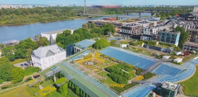 هجوم مرگبار با تبر در دانشگاه لهستان: علت و جزئیات حادثهای که جان یک زن را گرفت و مردی را به شدت مجروح کرد