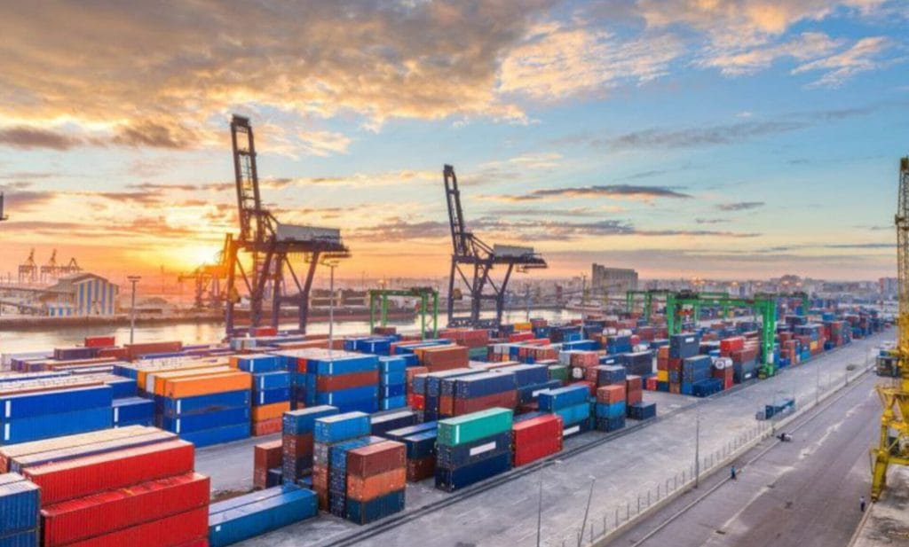 چرا برای واردات خودرو و تلفن همراه باید ضمانتنامه بانکی بگیرید؟