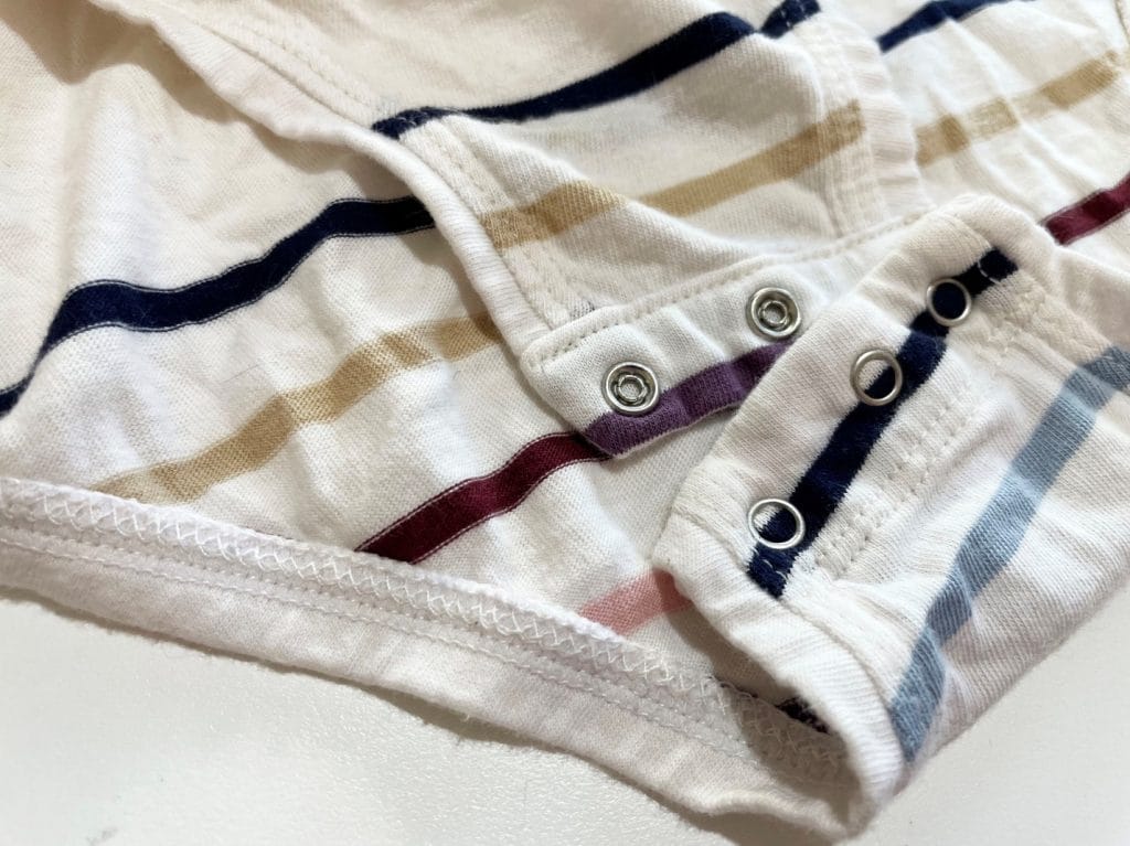 بهترین لباس هایی که با نوزادتان رشد میکنند: لباسهایی که در هر مرحله شما را شگفتزده میکنند!