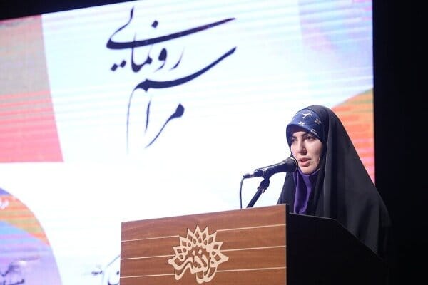 «سی سال بعد: احساسات و هیجانهای من در شعر» - دوست دارم شعرم به زندگی واقعی کمک کند!