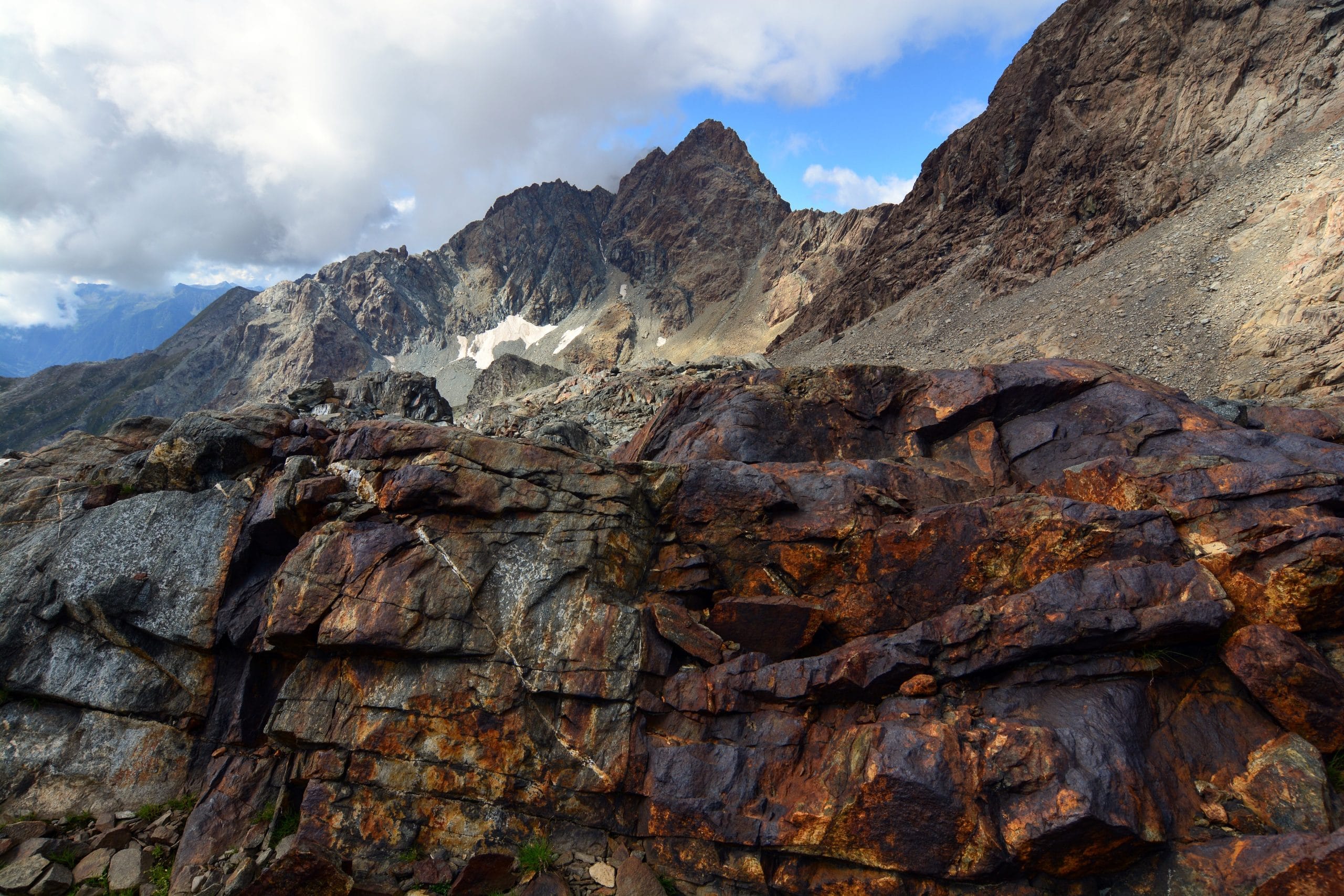 منظره اوفیولیتی در ایتالیا