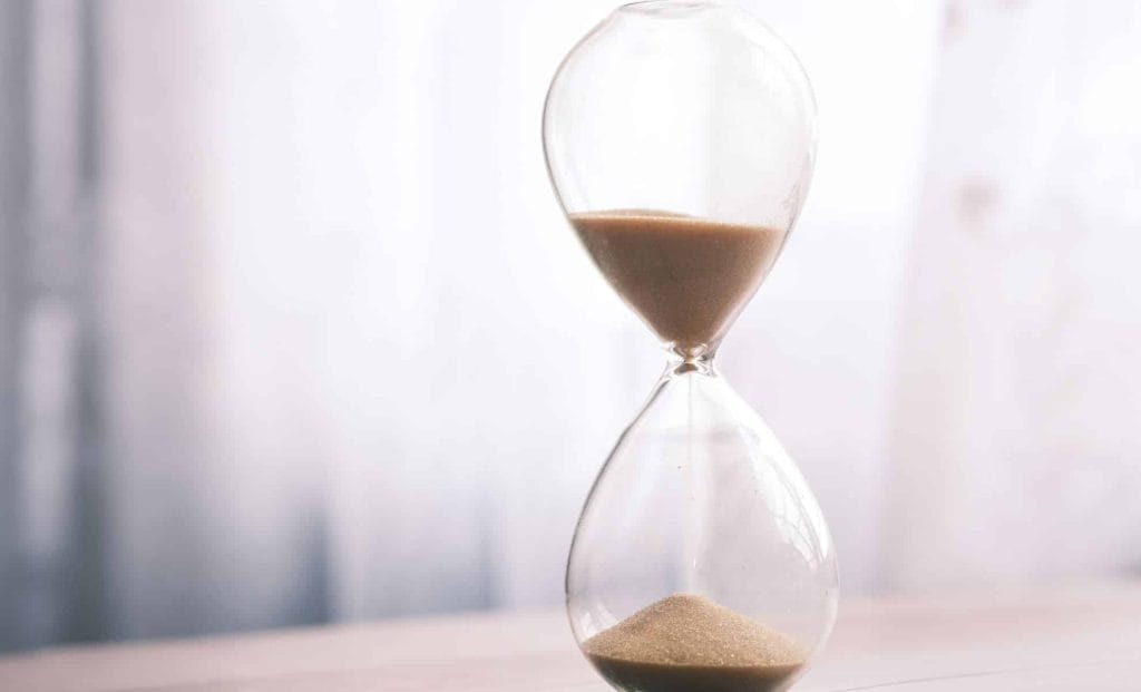 نشستن زیاد، پیرت میکنه؟ یه راز جدید درباره گذر عمر"