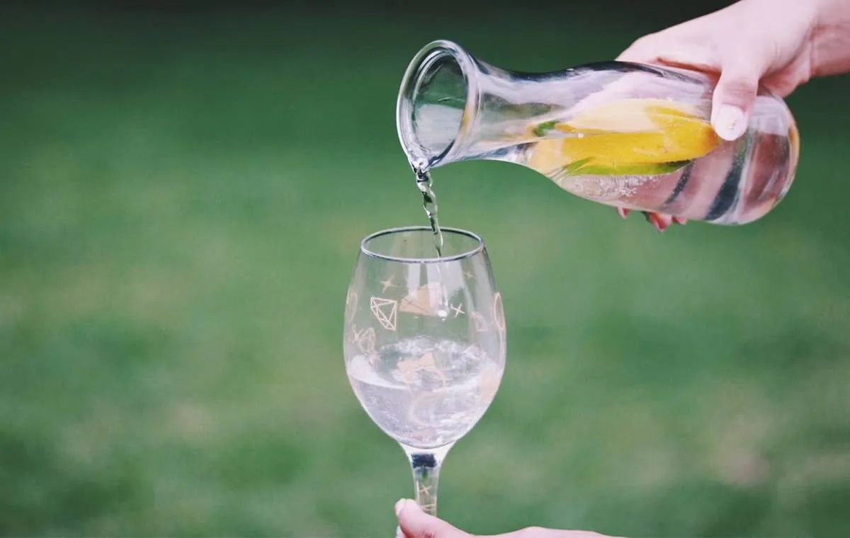 طرز تهیه شربت بیدمشک