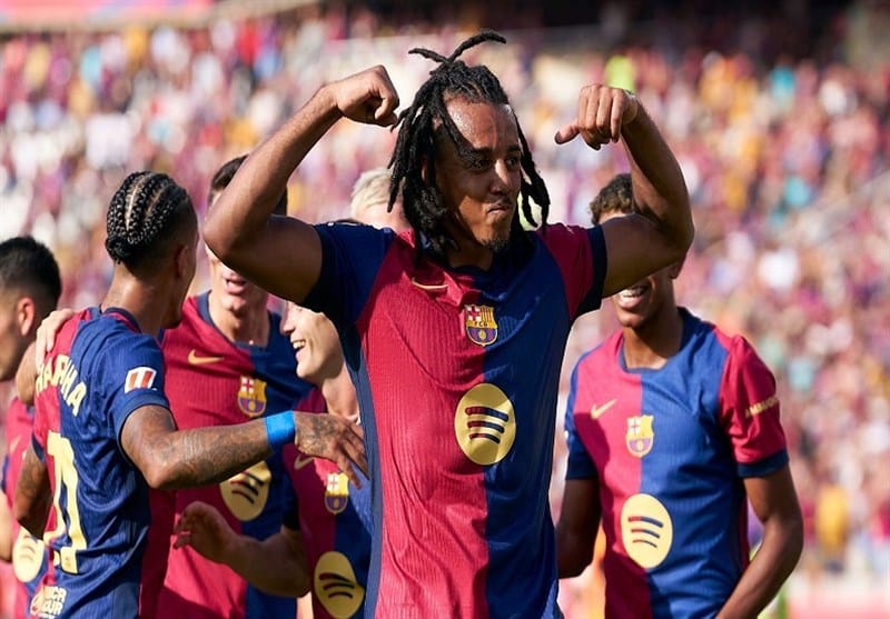 بمب خبری در نیوکمپ: ستاره فرانسوی قلب خط دفاعی بارسا ماندنی شد!"