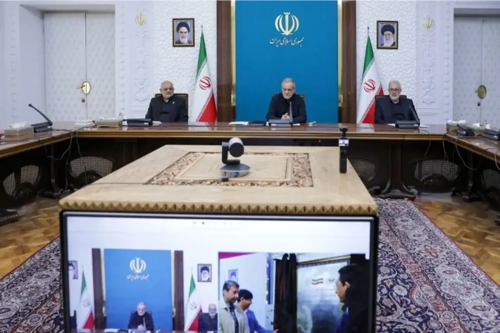 رئیسجمهور فاز اول نیروگاه خورشیدی فولاد مبارکه را افتتاح کرد؛ جهشی بزرگ در انرژی پاک!