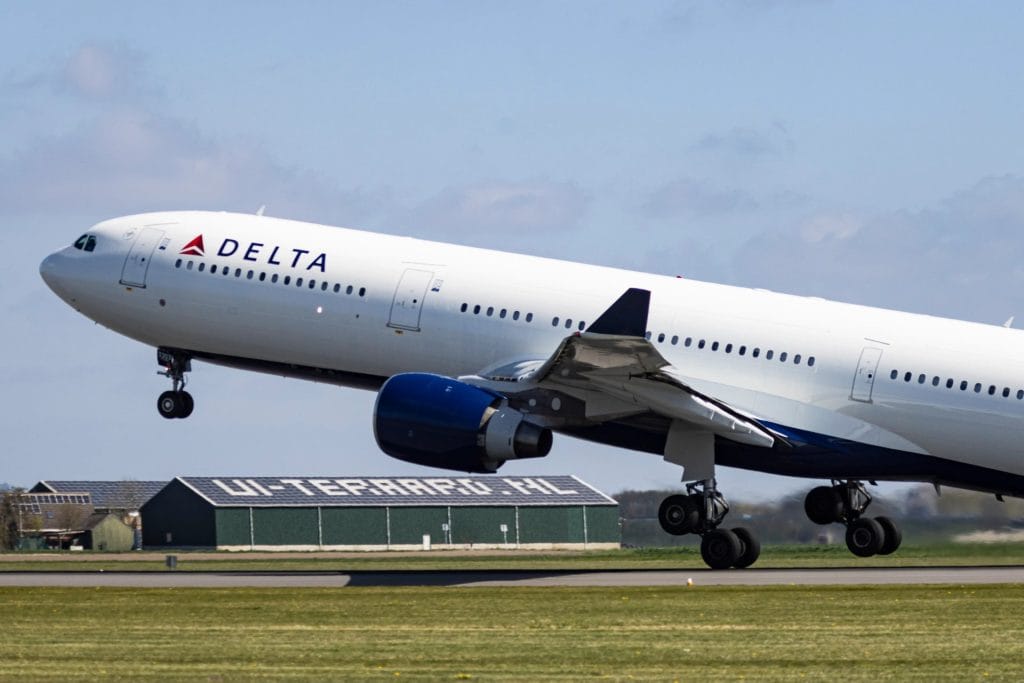 "تگرگ غولآسا چگونه دماغه هواپیما را له کرد؟