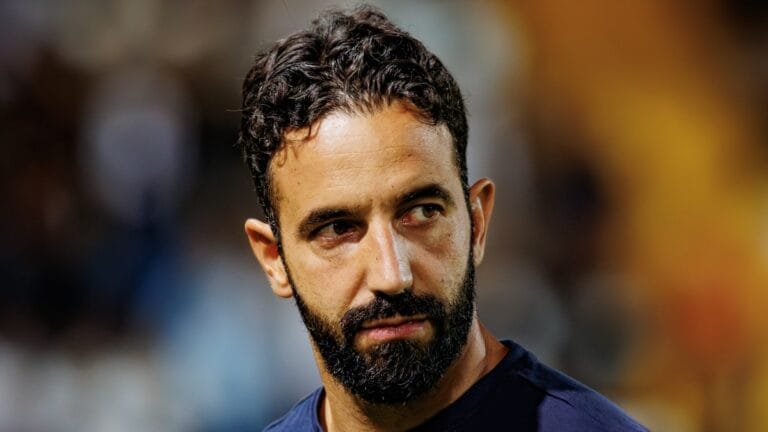 Manchester United: Young striker signs and is sent on loan immediately