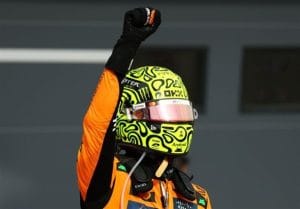 پیاستری یکه تازی می‌کند، اما نفس‌های نوریس پشت سرش!