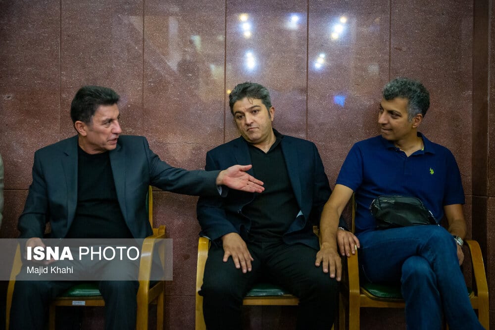 6272972 راز و نیاز فردوسیپور و قلعهنویی در مسجد: آشتی بعد از سالها؟