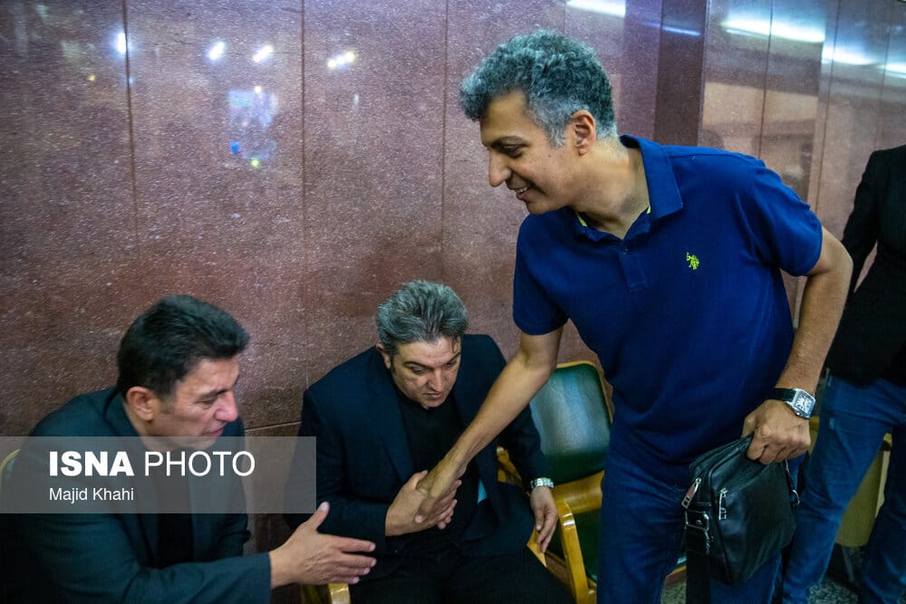 6272973 راز و نیاز فردوسیپور و قلعهنویی در مسجد: آشتی بعد از سالها؟