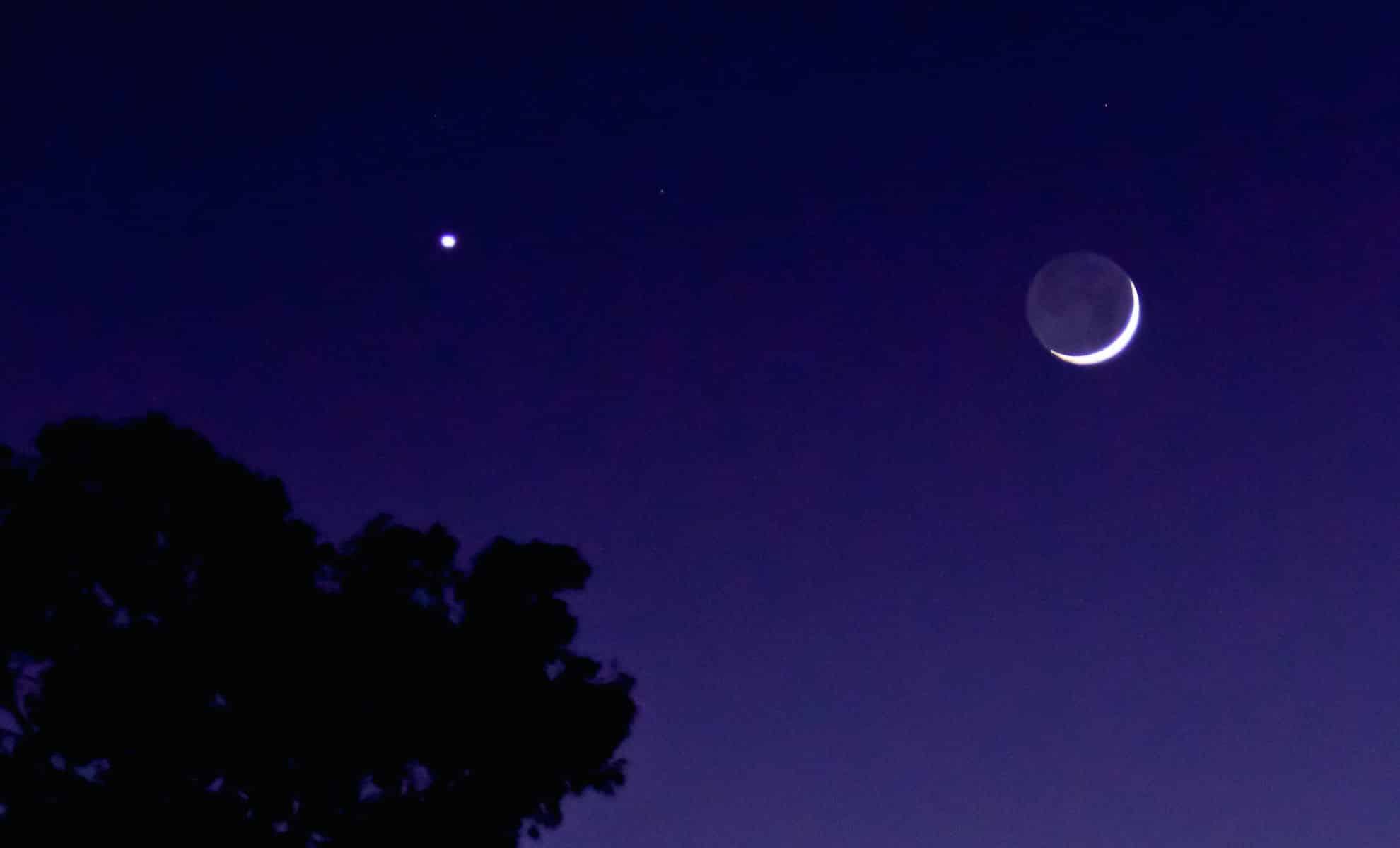 ماه و مریخ در آغوش هم: رقص آسمانی ۲۵ مرداد ۱۴۰۴ را از دست نده!