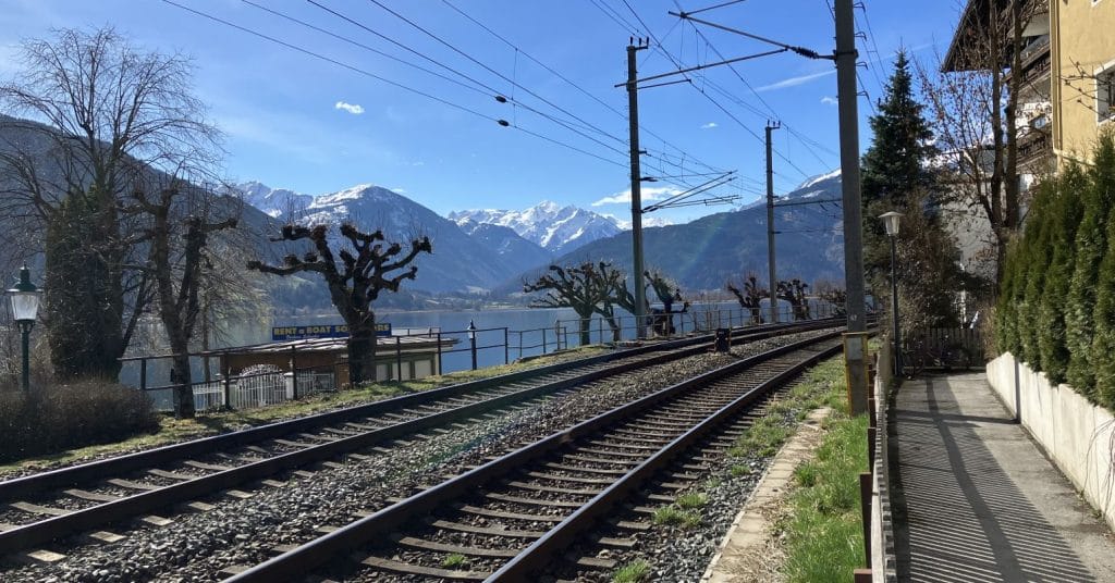 چگونه زندگی شهری بدون وابستگی به خودروهای شخصی آزادتر و شادتر میشود؟