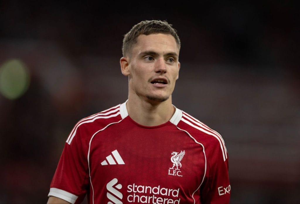 فلوریان ویرتس در آنفیلد غوغا به پا کرد! تصویری که قلب لیورپولی‌ها را لرزاند