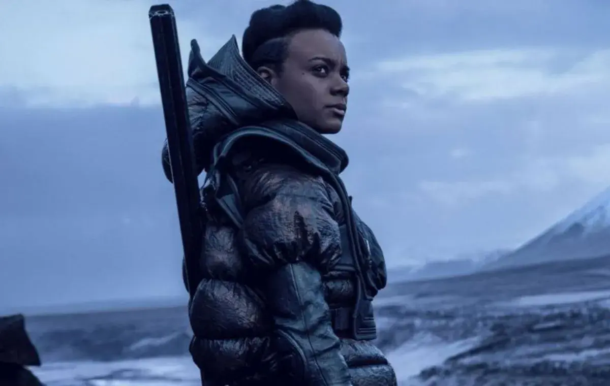 بهترین سریالهای فضایی؛ بنیاد