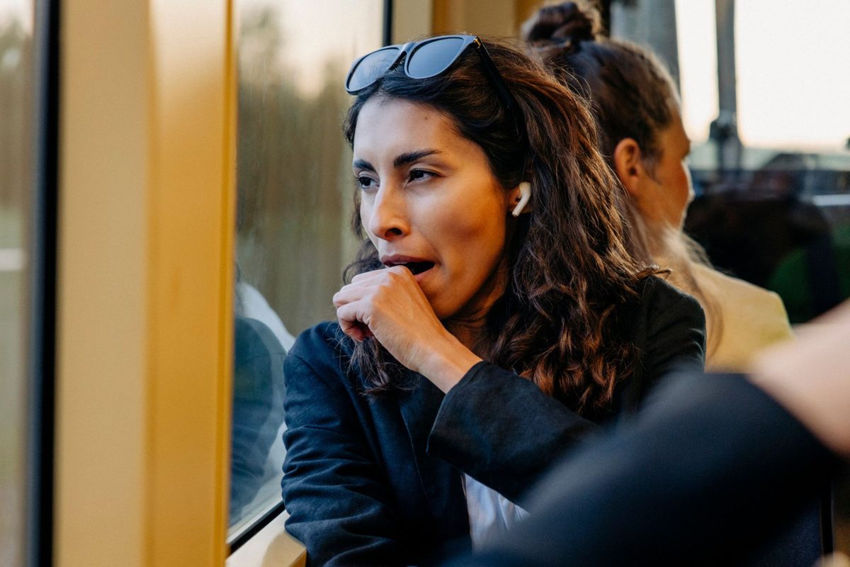 عمرت را قورت بده، پلک بزن، خمیازه بکش: چقدر از زندگی‌ات را داری ناخودآگاه هدر می‌دهی؟"