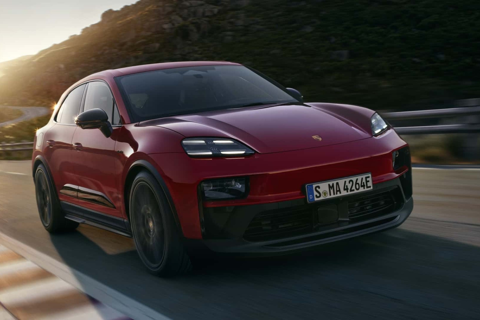 ماکان GTS، شوک برقی پورشه!