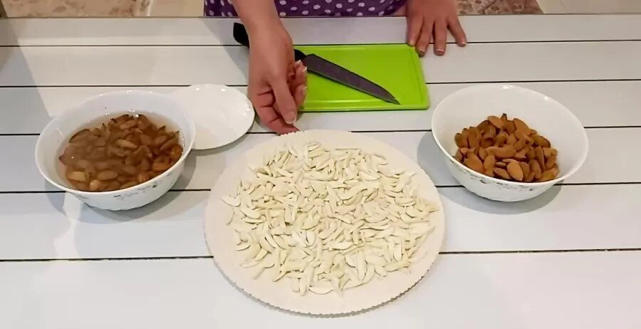طرز تهیه خلال بادام در خانه