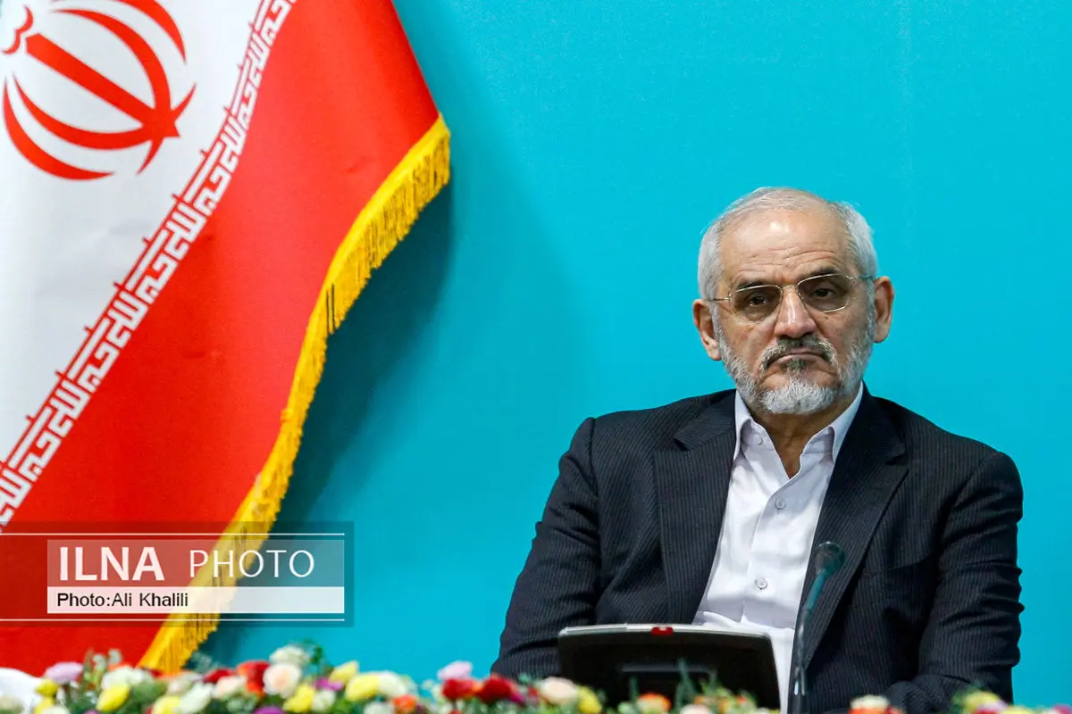 رئیس‌جمهور: نه به قدرت، آری به خدمت؟"