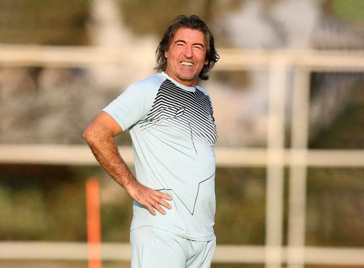 ریکاردو ساپینتو از سکو به لب خط