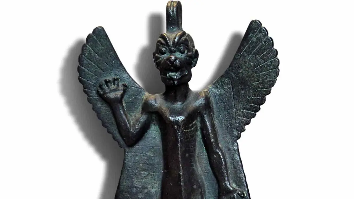 مجسمه خدای «دیو» در موزه لوور