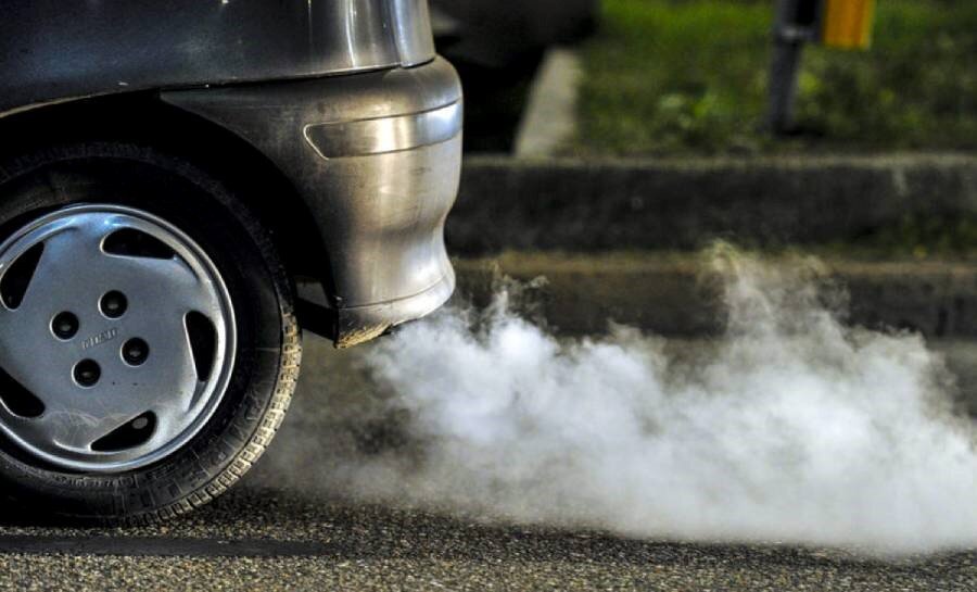 دود سفید از اگزوز: راهنمای ضروری و آسان برای رفع مشکل