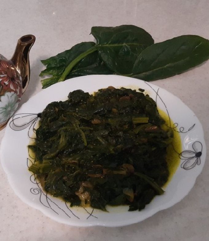 طرز تهیه بورانی اسفناج آسان و خیره‌کننده با پیاز داغ مخصوص