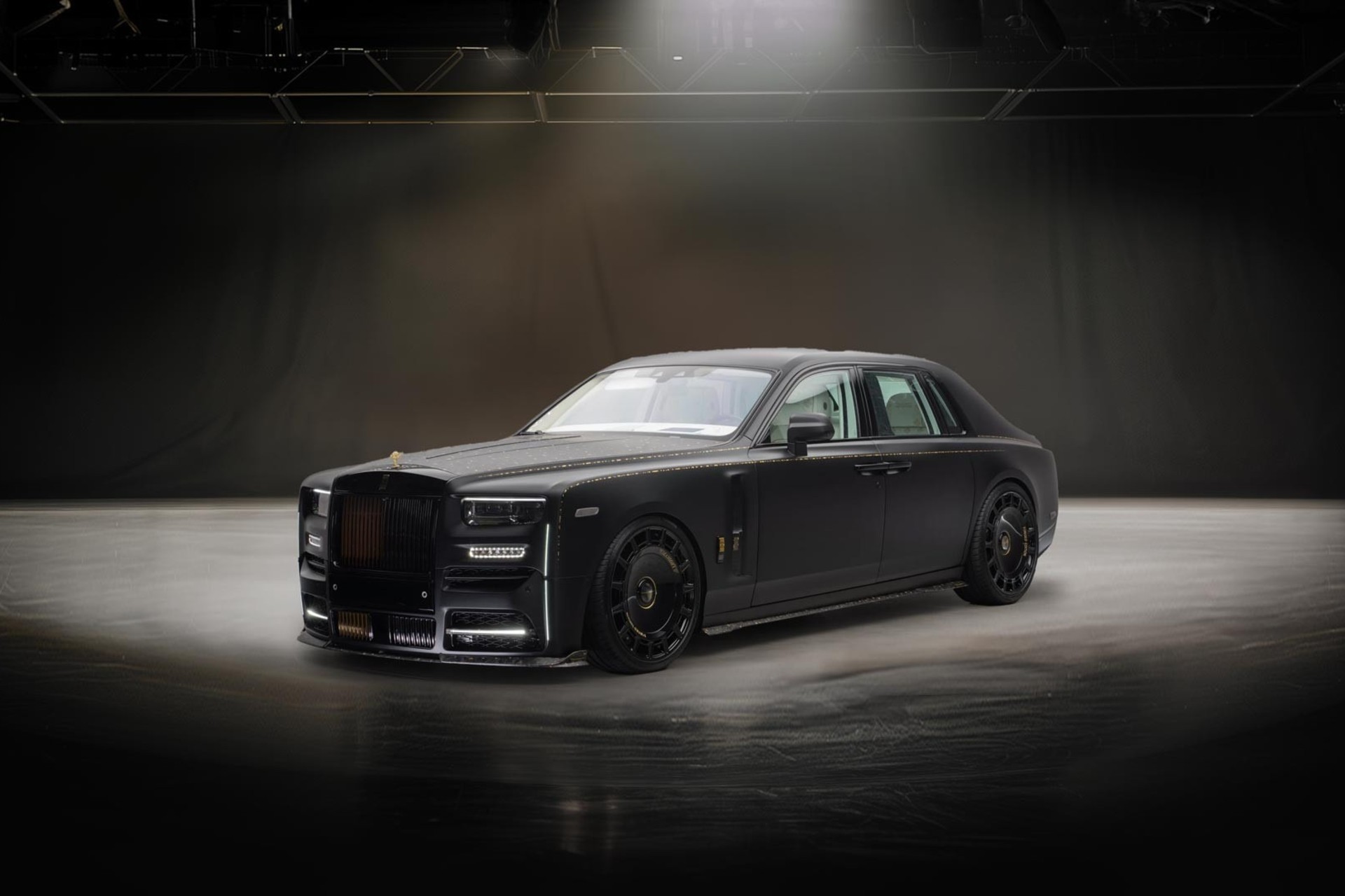 رولز رویس فانتوم طلایی: وقتی مافیا سوار تجمل میشه!