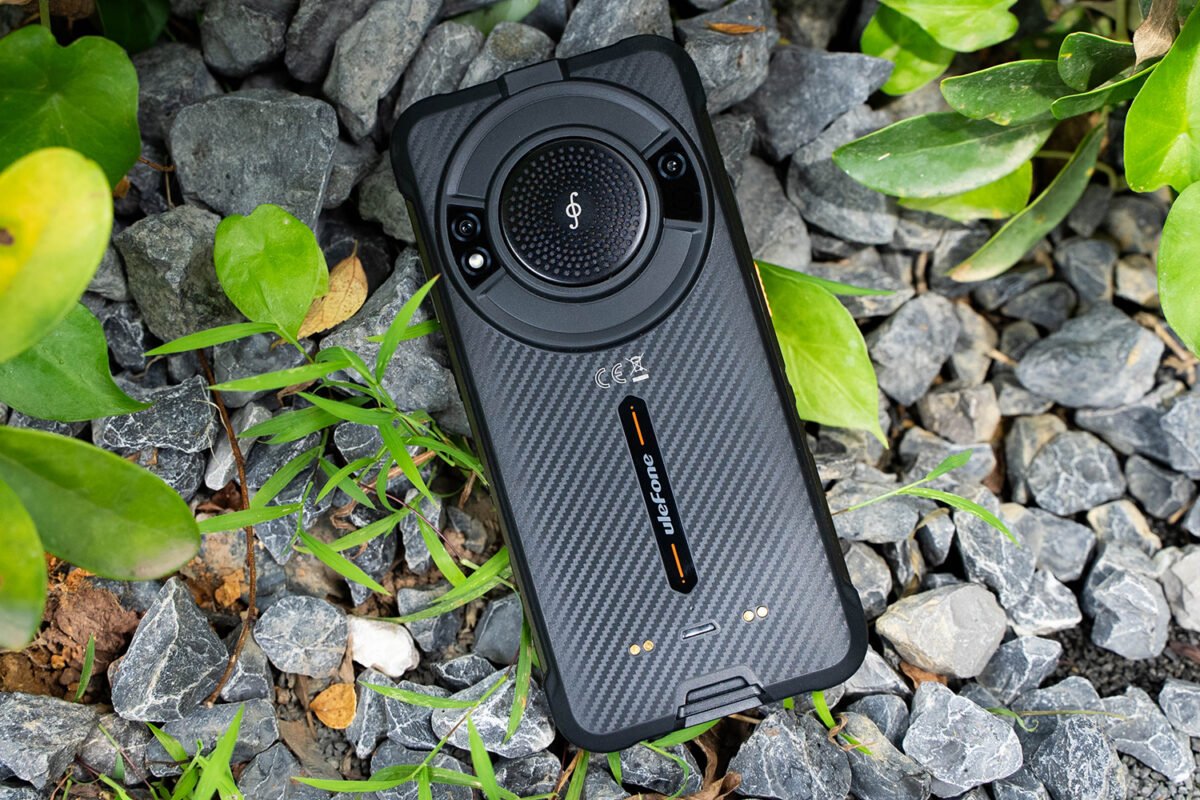 ارزان‌ترین گوشی ضدضربه، معادلات را به‌هم می‌ریزد!