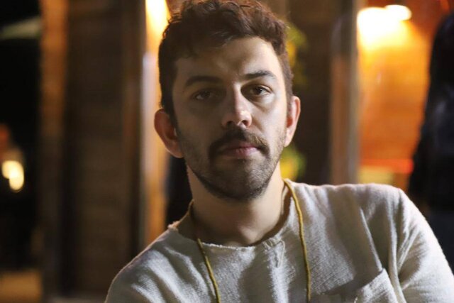 از رفاقت دانشجویی تا خنده خالص: نگاهی به پشت صحنه نمایش «چرندیات دراماتیک»