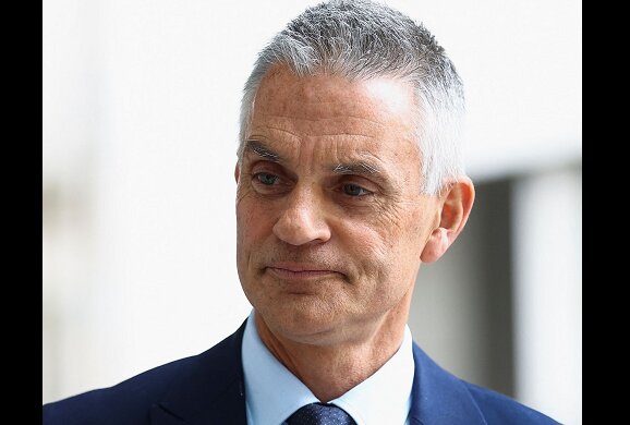 زلزله در قلب رسانه بریتانیا: مدیرکل بی بی سی و رئیس بخش خبر به دلیل اتهام جانبداری استعفا دادند