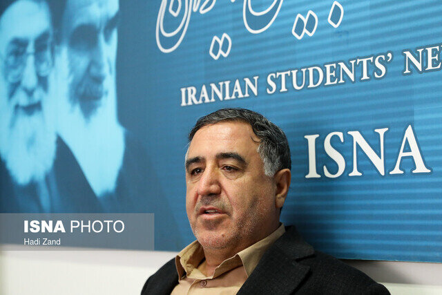 محبینیا: واگذاری اختیارات به استانداران مشروط به فعال شدن بازیگران مؤثر اقتصادی و سیاسی است