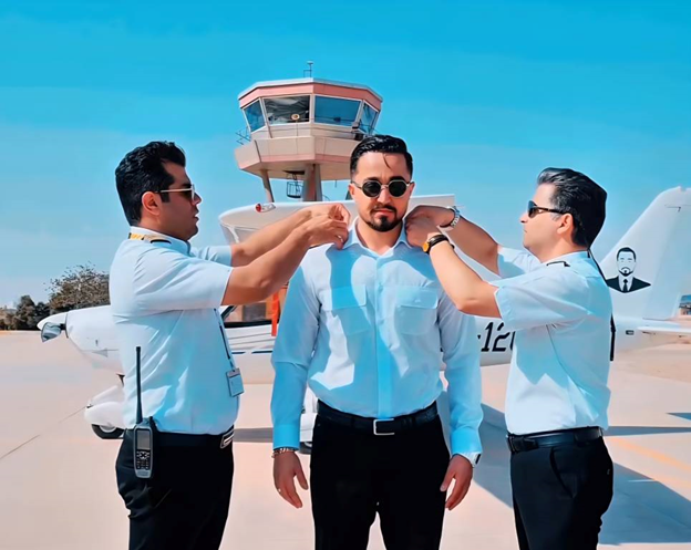 امیر حسین مخبریان خلبان ایرانی که نویسنده و کارآفرین شد