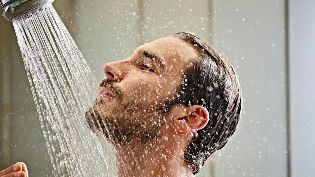 درمان با یخ؛ راهنمای جامع سرددرمانی، فواید دوش سرد و خطرات پنهان آن