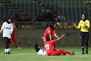 جنجال در فوتبال زنان؛ وقتی مشت ها جای تاکتیک ها را می گیرند!