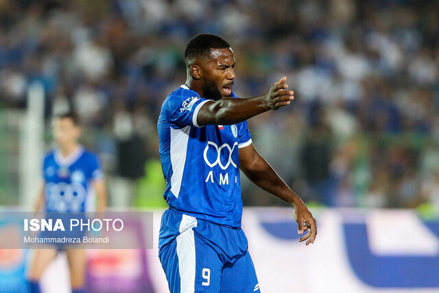 ستاره استقلال باز هم غایب: نازون بازی مقابل ملوان را از دست داد