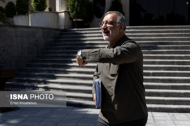 وعده ثبات همتی به بازار و دفع بزرگ ترین پاتک سایبری به اینترنت ایران