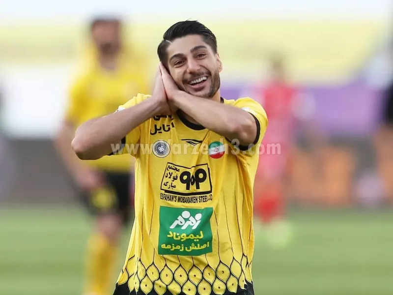 بازگشت جنجالی پسر فراری به اصفهان؛ محبی دوباره در نقشجهان پا به توپ میشود