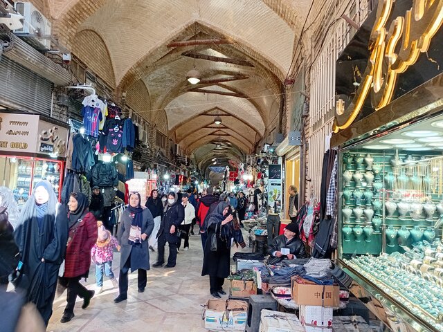 بازگشت کرکره‌ها به بالا؛ چرا با وجود بازگشایی مغازه‌ها، بازار تهران هنوز «سوت و کور» است؟